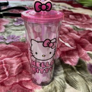 VIRAL Hello Kitty tumbler
